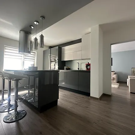 Majestic Big Apartment Bucharest Exterior photo